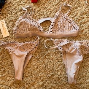 Frankie’s bikinis set